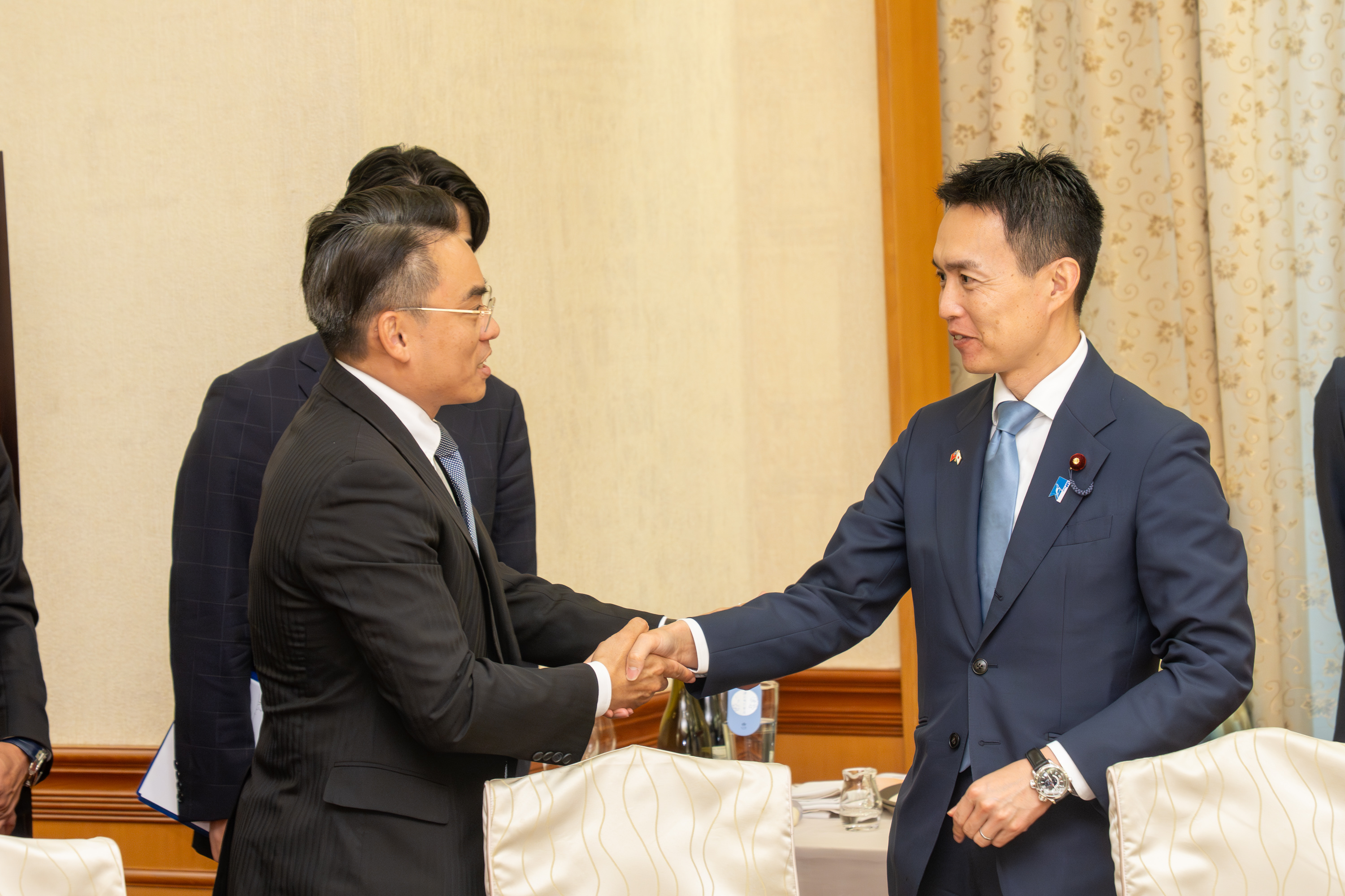 立法院接待及款宴「日本自民黨青年局」平沼正二郎局長訪團一行的圖片