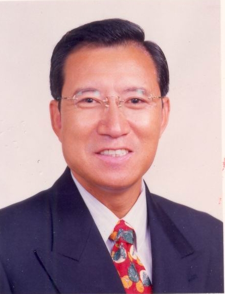 曹爾忠委員照片