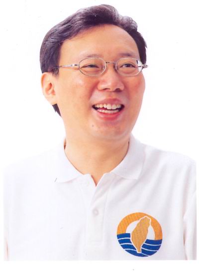 黃適卓委員照片